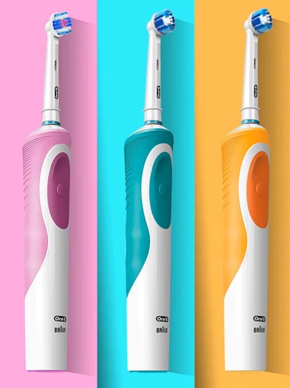 Oral-B Vitality elektrinis dantų šepetėlis komplekte
